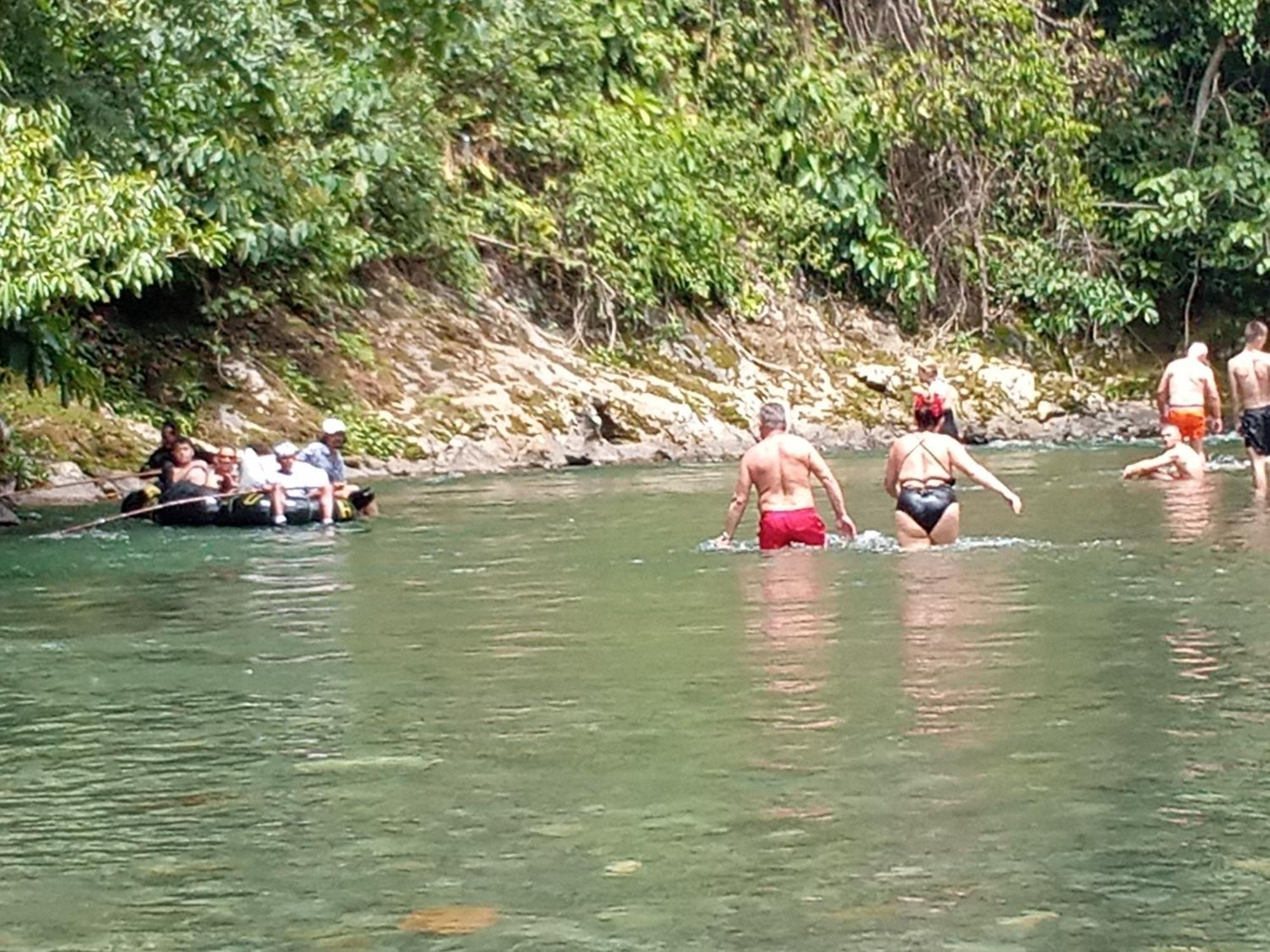 Jungle Treking & Jungle Tour If You Want To Stay Here,You Must Book Treking Only With Us Bukit Lawang Dış mekan fotoğraf